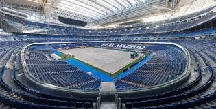 阿根廷不眠夜：数十万人游街 梅西落地点赞微笑不停