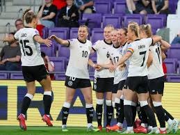 跟队记者：莱奥的小腿仍有些不适，出战博洛尼亚的可能性较小